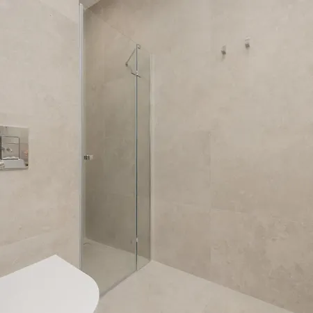 Апартаменты Prestigious With Sauna & Gym By Renters Prestige