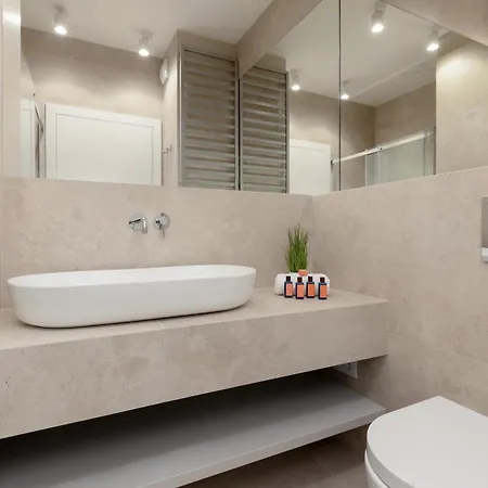 Апартаменты Prestigious With Sauna & Gym By Renters Prestige Варшава