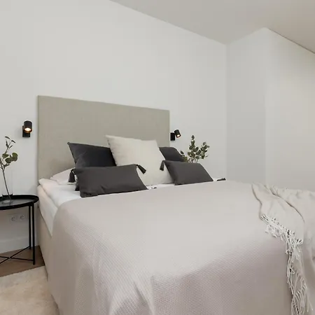 Апартаменты Prestigious With Sauna & Gym By Renters Prestige