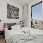דירה Prestigious With Sauna & Gym By Renters Prestige ורשה