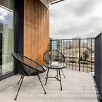 Prestigious With Sauna & Gym By Renters Prestige Varsóvia