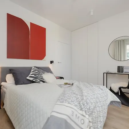 Prestigious With Sauna & Gym By Renters Prestige