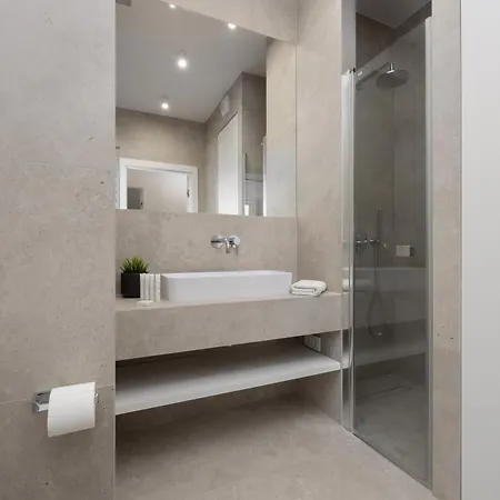 Apartment Prestigious With Sauna & Gym By Renters Prestige