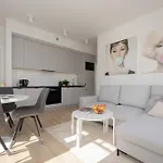 公寓 Prestigious With Sauna & Gym By Renters Prestige 华沙