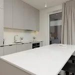 公寓 Prestigious With Sauna & Gym By Renters Prestige *